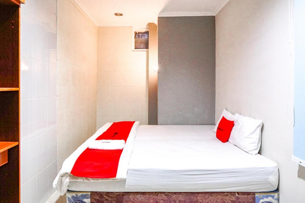 Reddoorz @ Citraland Surabaya Hotel Kültér fotó