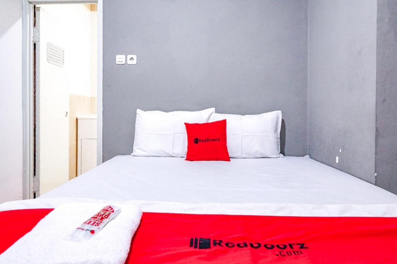 Reddoorz @ Citraland Surabaya Hotel Kültér fotó